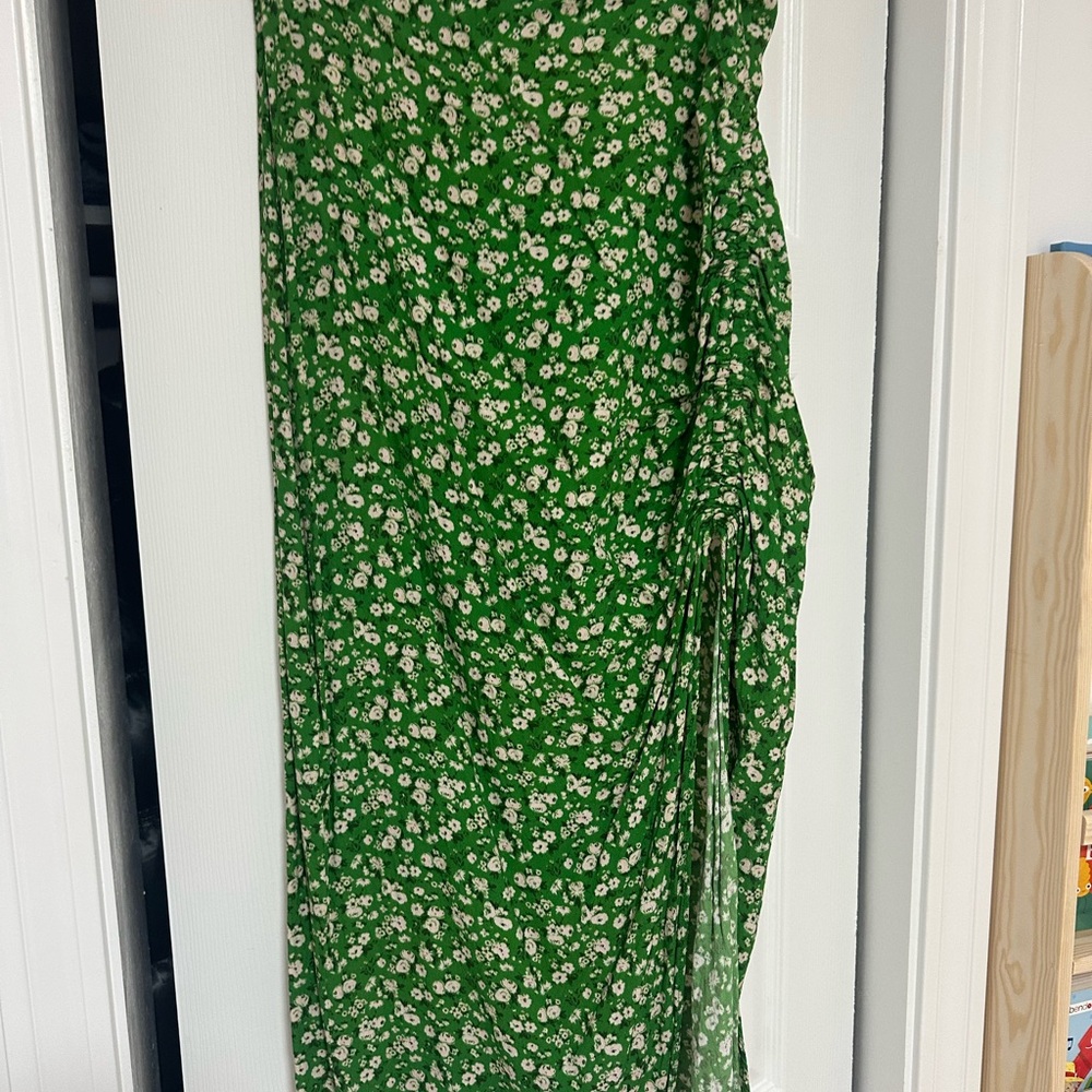 Zara Green and White Floral Skirt with slit